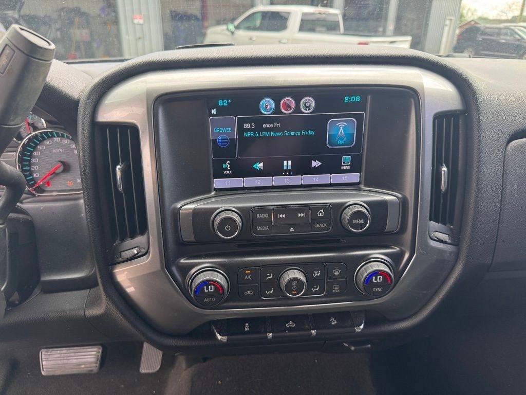 Chevrolet Silverado 2500HD Built After Aug 14  2015