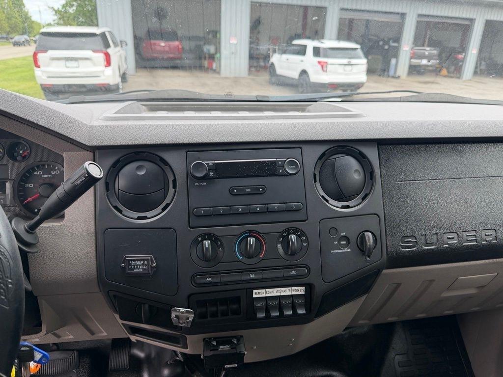 Ford Super Duty F-550 DRW  2010