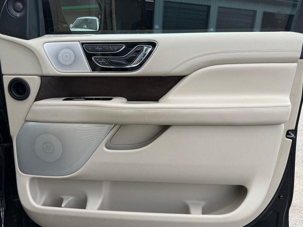 Lincoln Navigator L  2021