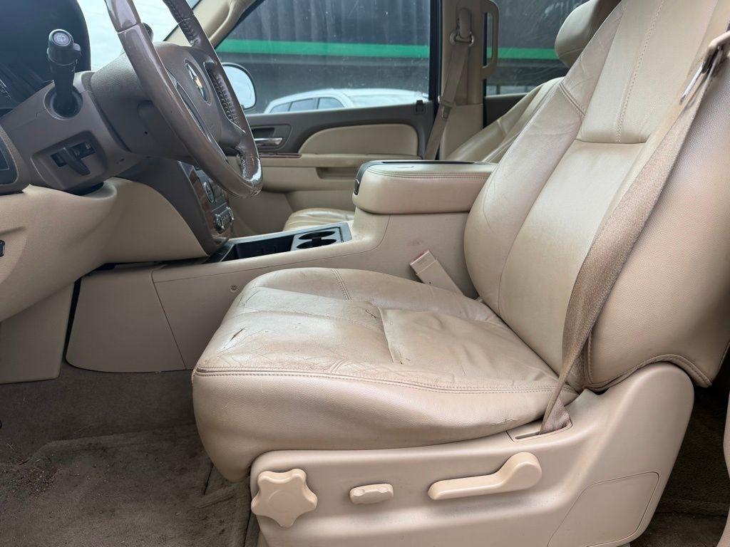 Chevrolet Tahoe  2011