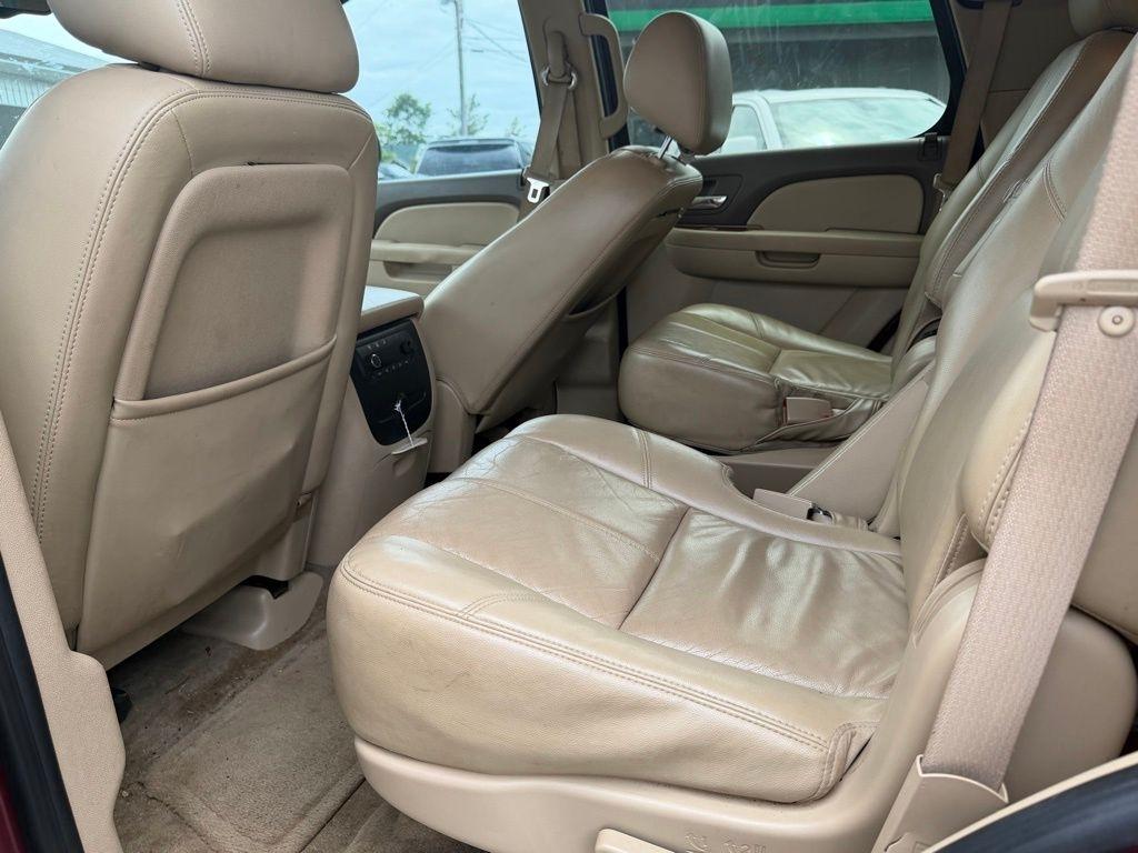 Chevrolet Tahoe  2011