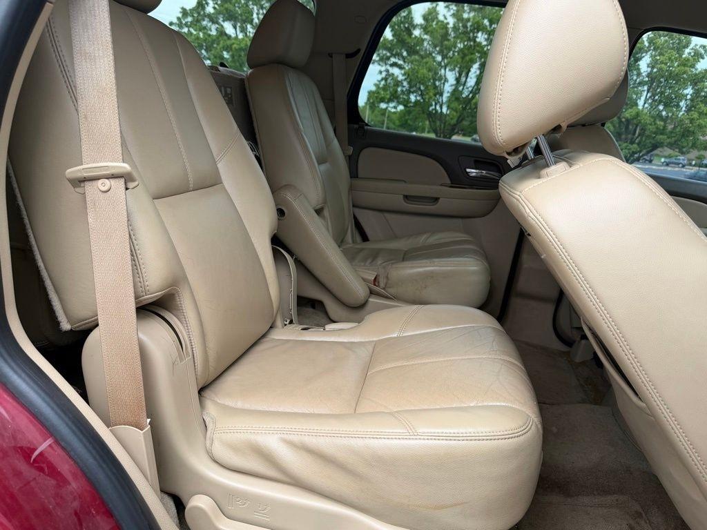 Chevrolet Tahoe  2011