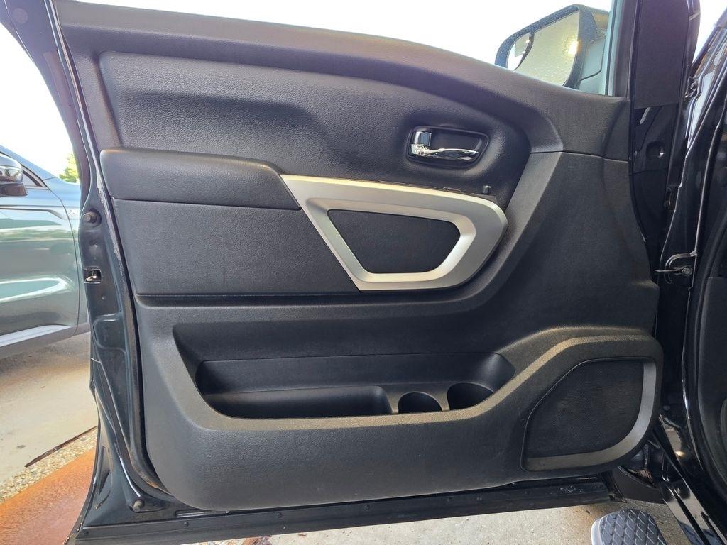 Nissan Titan  2018
