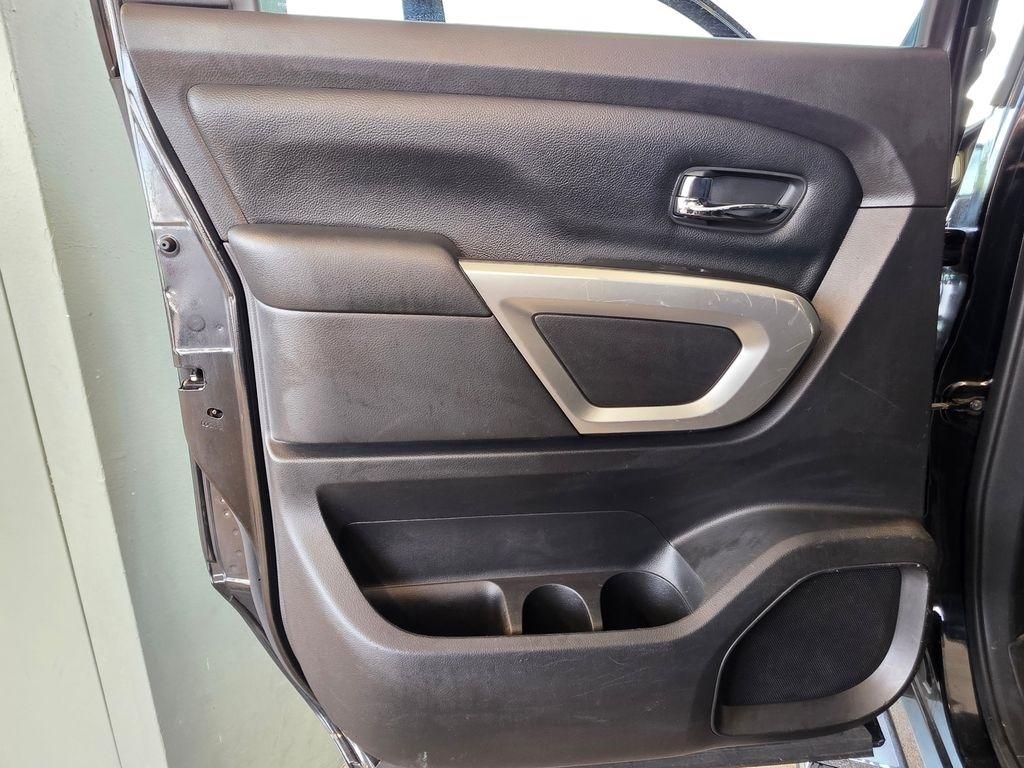 Nissan Titan  2018
