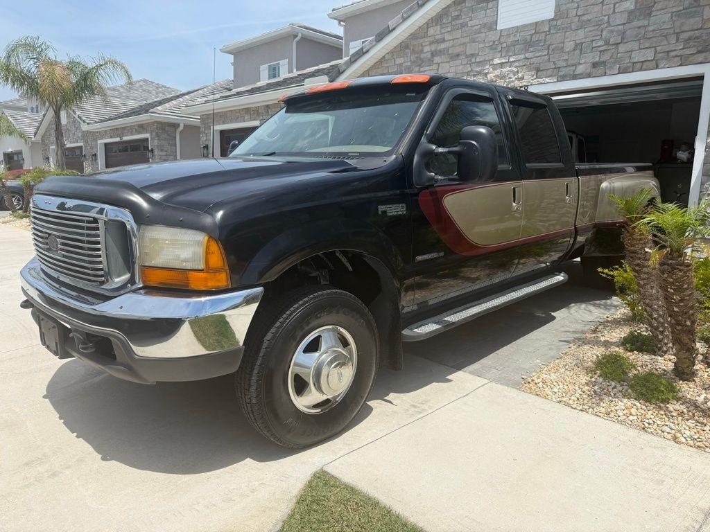 2000 Ford F-350 Lariat 4x4 Crew Cab SWB DRW's photo