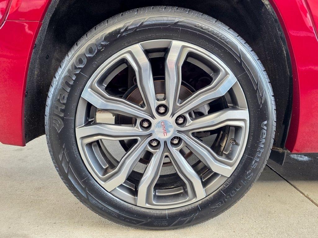 GMC Terrain photo 9