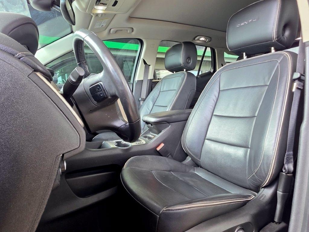 GMC Terrain photo 12