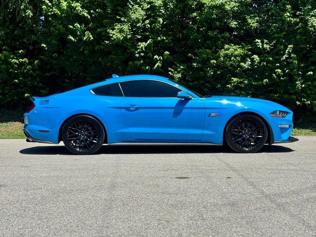 Ford Mustang  2022