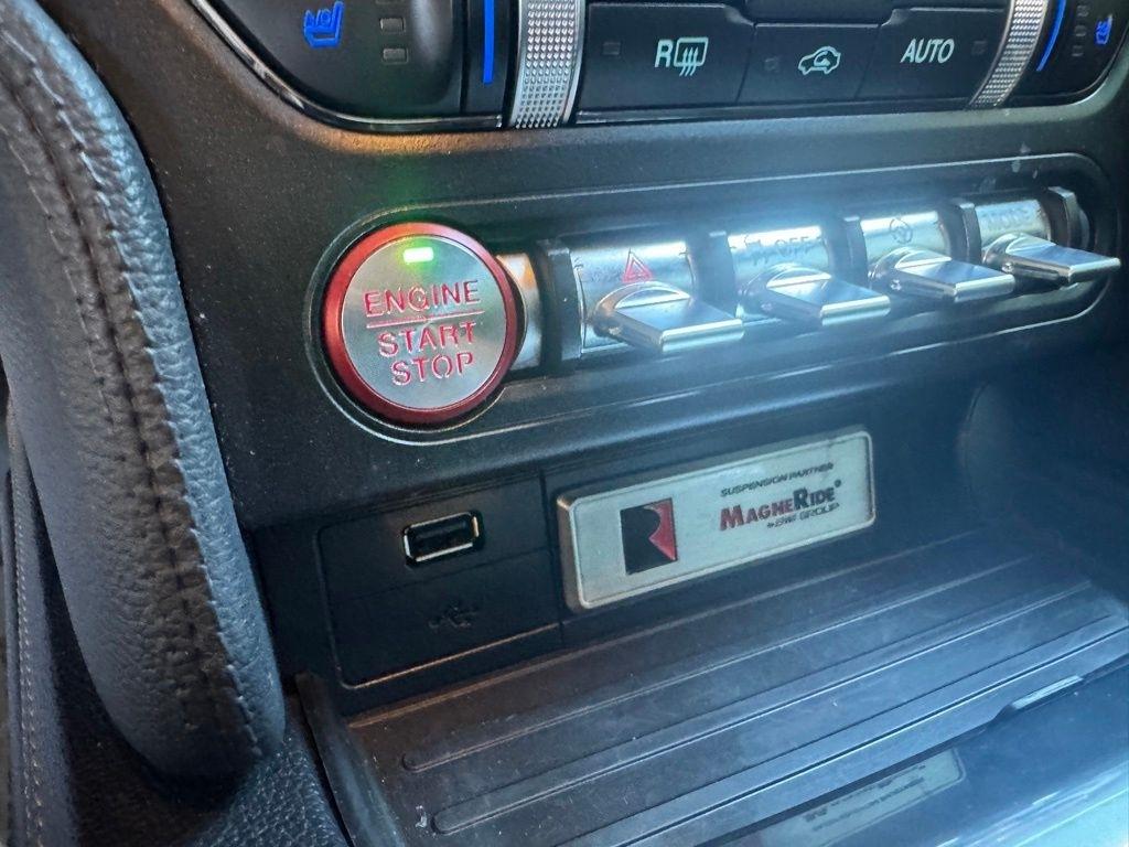 Ford Mustang  2022