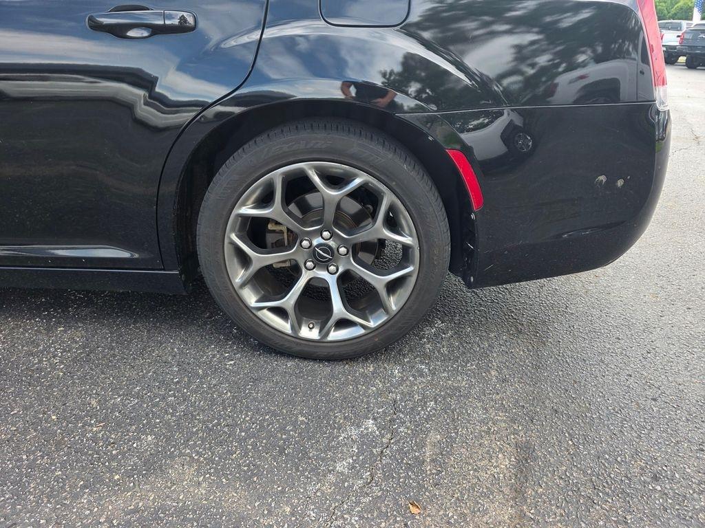 Chrysler 300  2017
