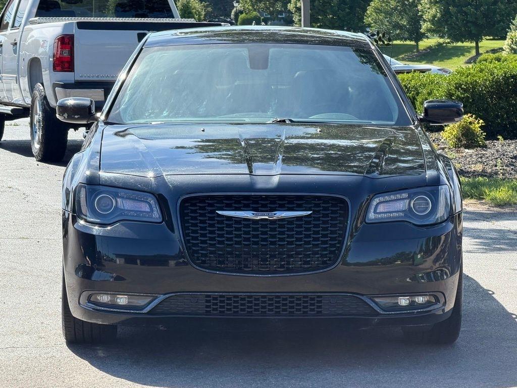 Chrysler 300  2017