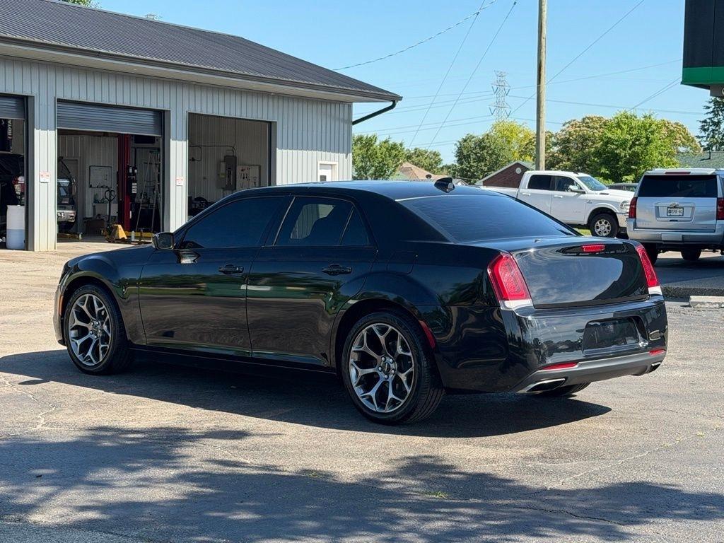 Chrysler 300  2017