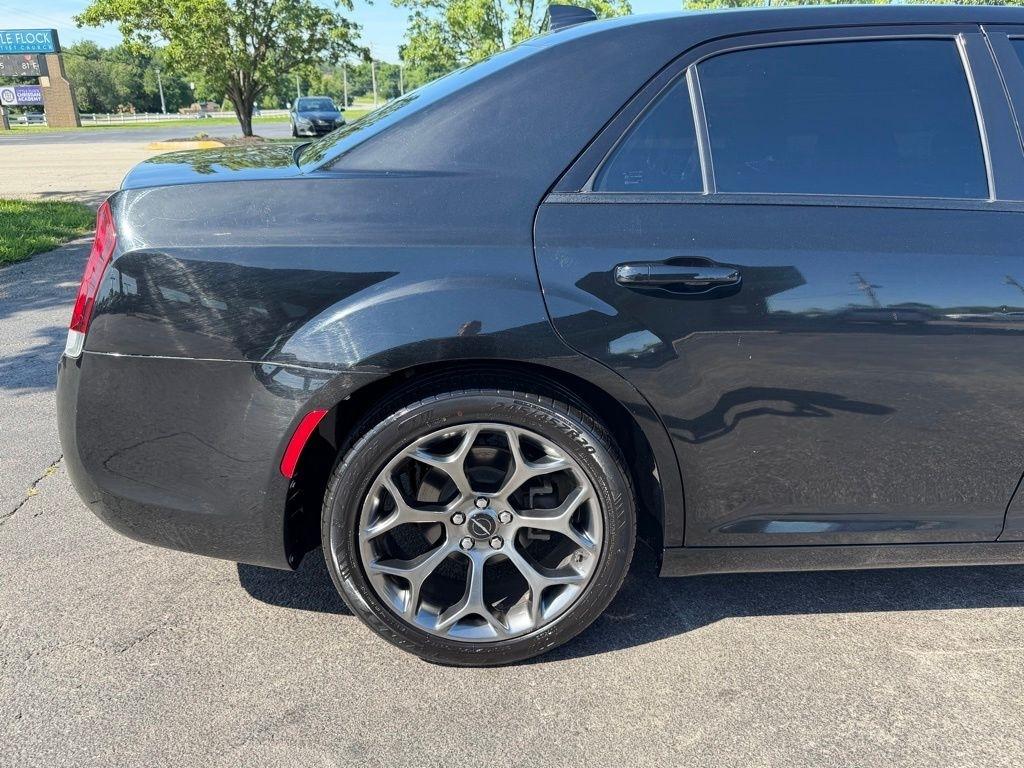 Chrysler 300  2017