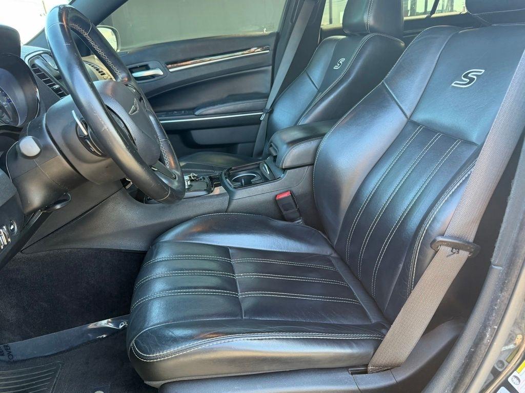 Chrysler 300  2017