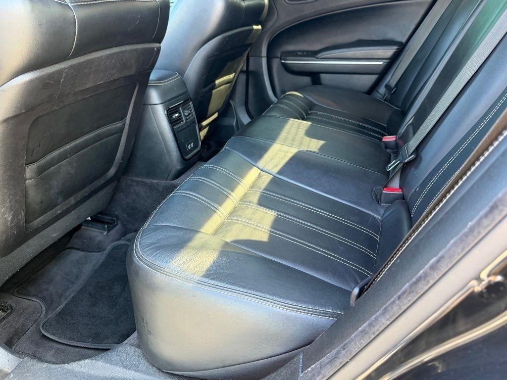 Chrysler 300  2017