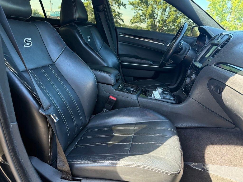 Chrysler 300  2017