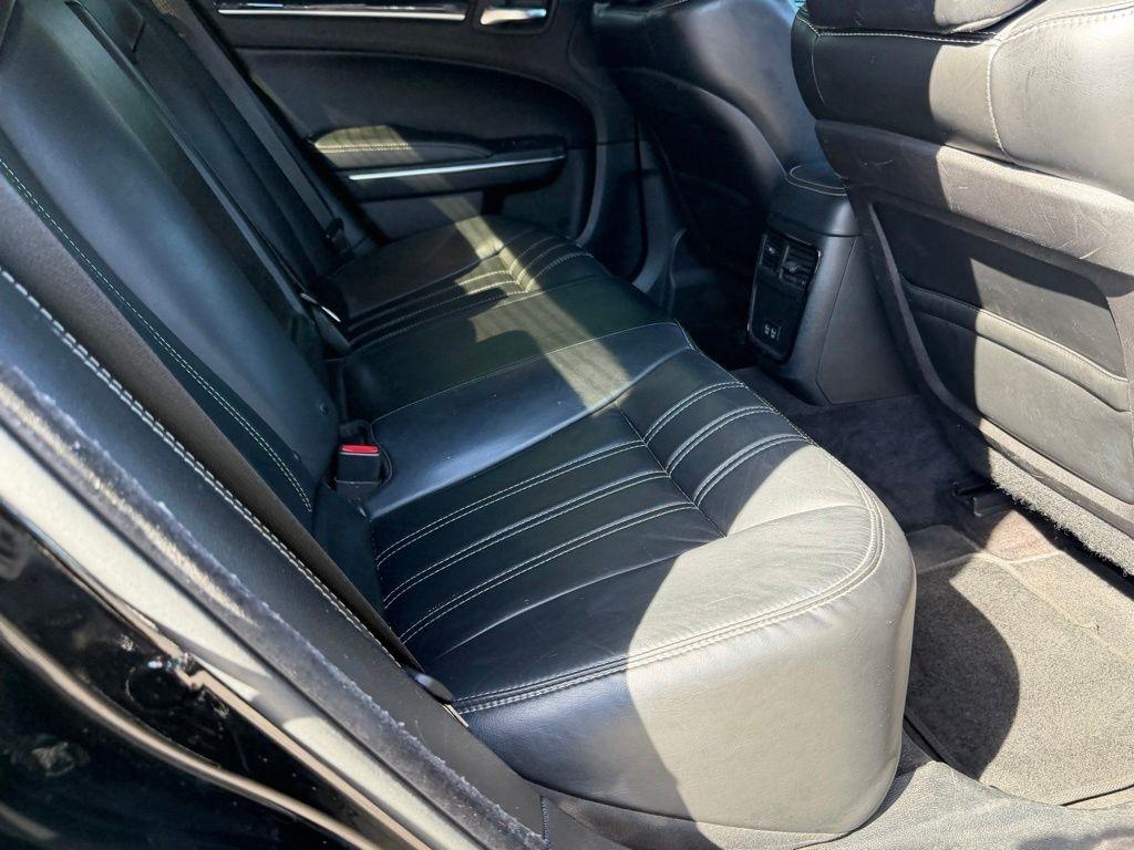 Chrysler 300  2017