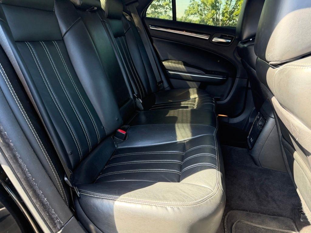Chrysler 300  2017