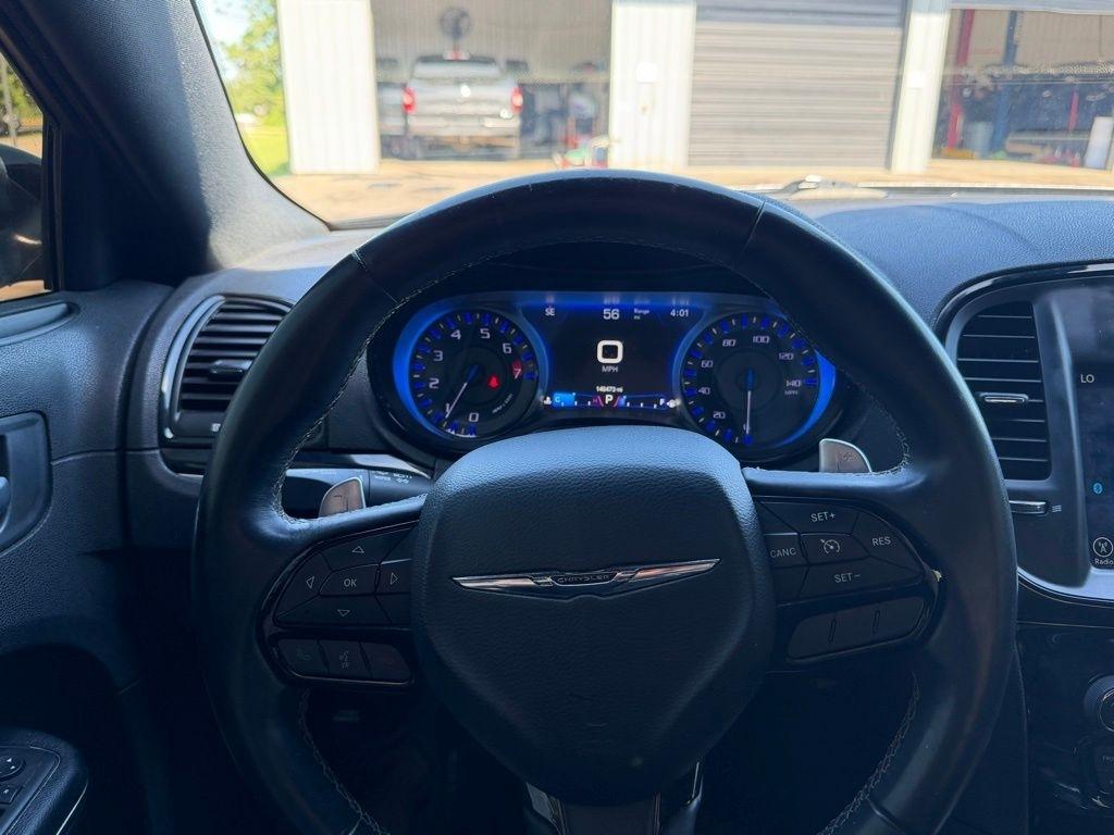 Chrysler 300  2017