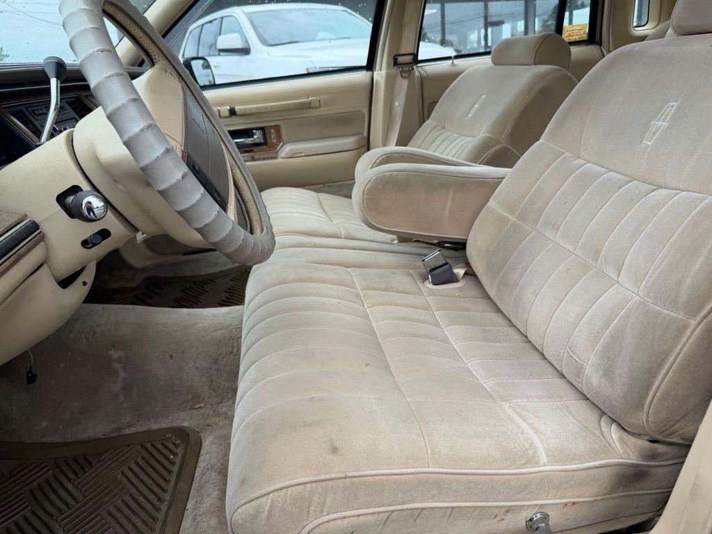 Lincoln Town Car  1991