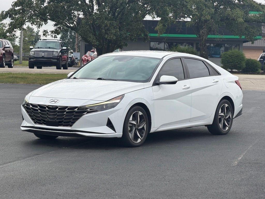 Hyundai Elantra  2023