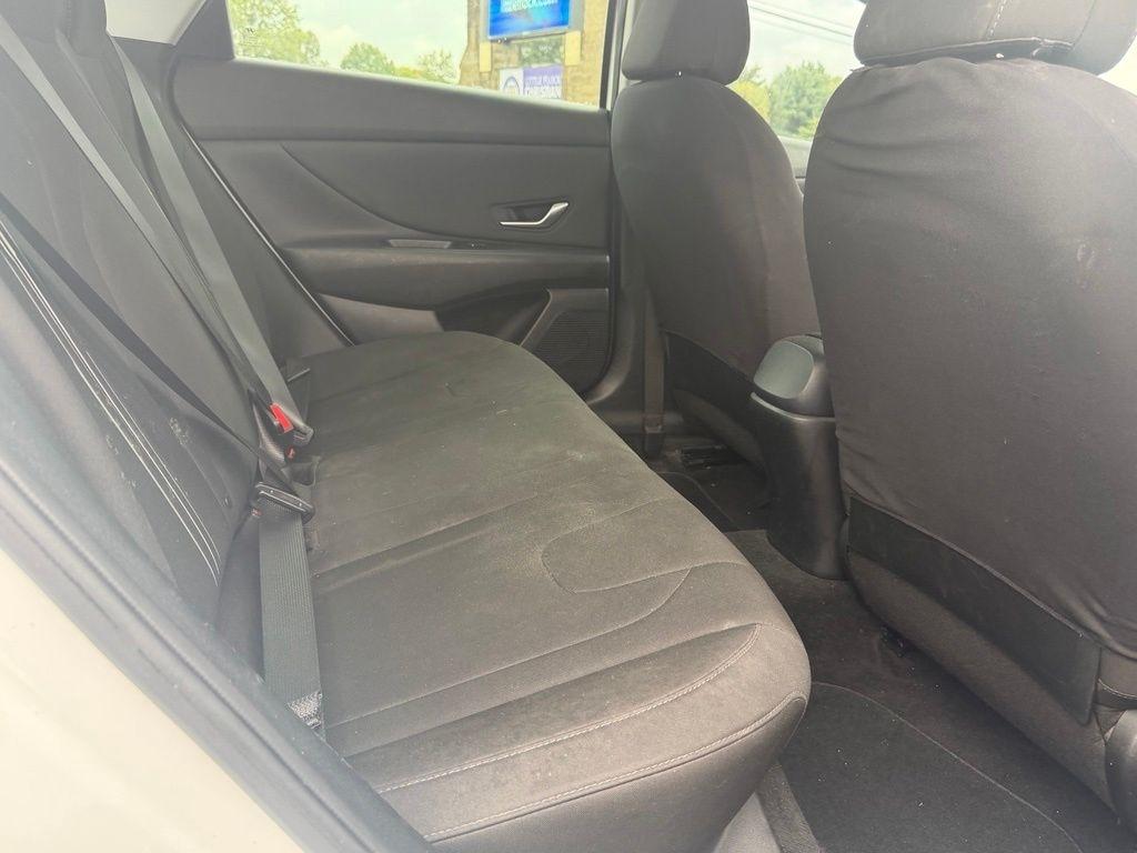 Hyundai Elantra  2023