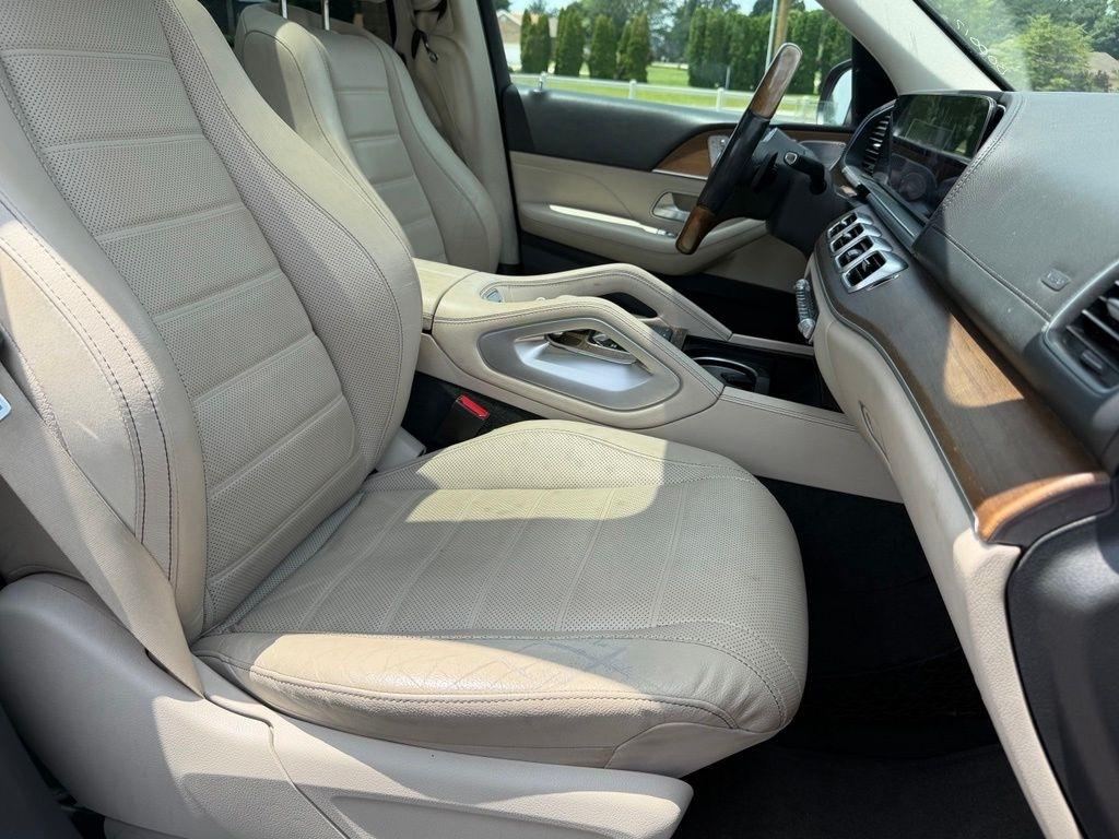 Mercedes-Benz GLS  2020