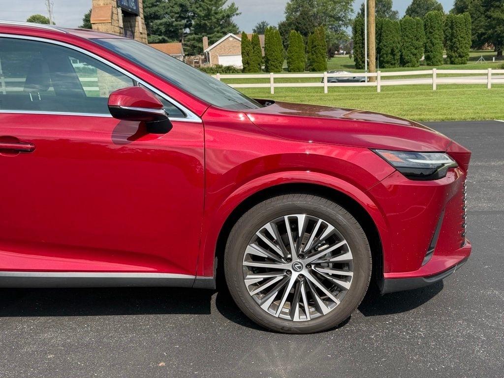 Lexus RX  2023