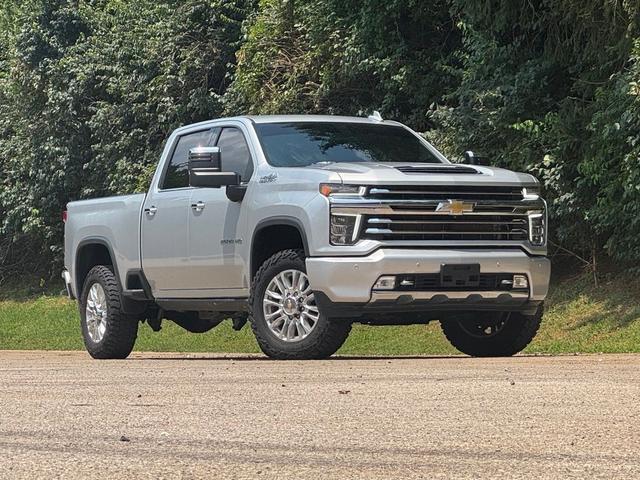 Silver 2022 Chevrolet Silverado 2500HD Pickup Truck Four-Wheel Drive Automatic
