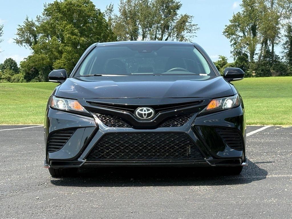 Toyota Camry  2021