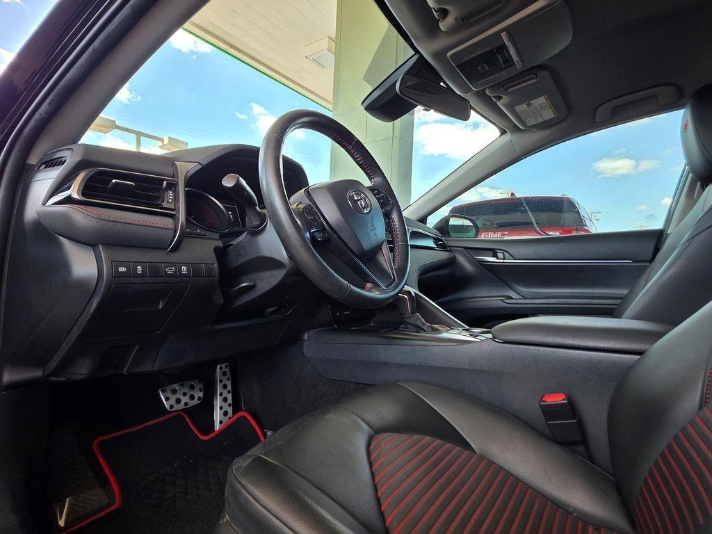 Toyota Camry  2021