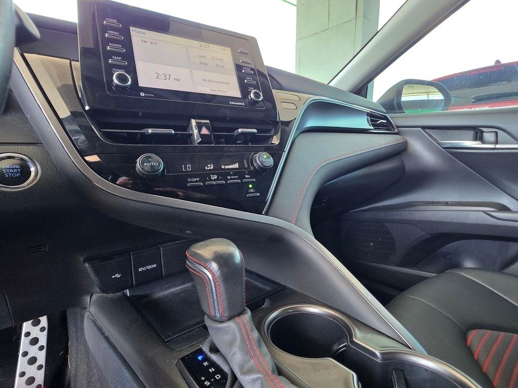 Toyota Camry  2021