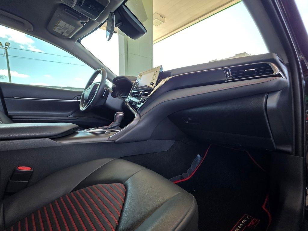 Toyota Camry  2021