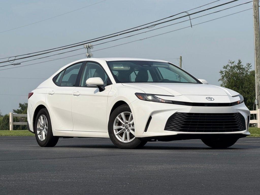 Toyota Camry  2025