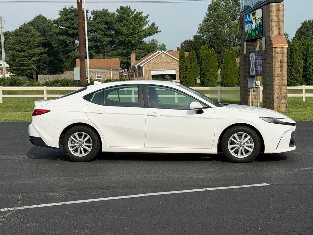 Toyota Camry  2025