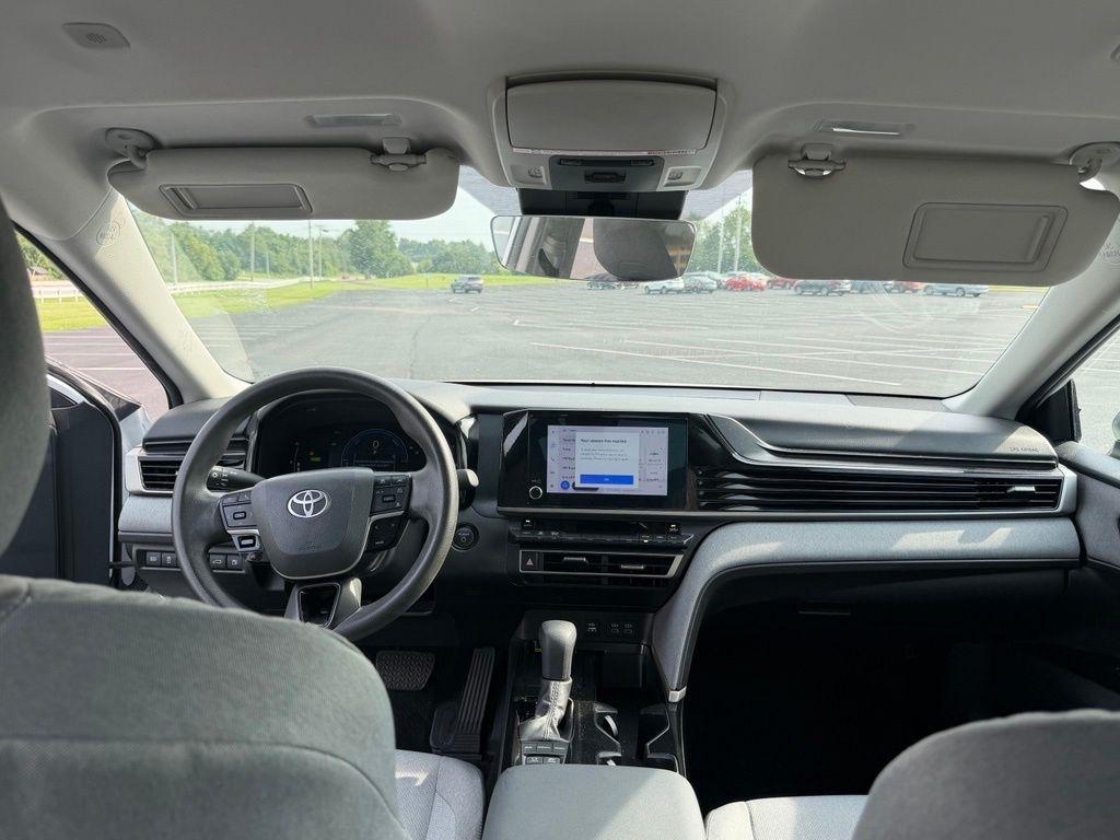 Toyota Camry  2025