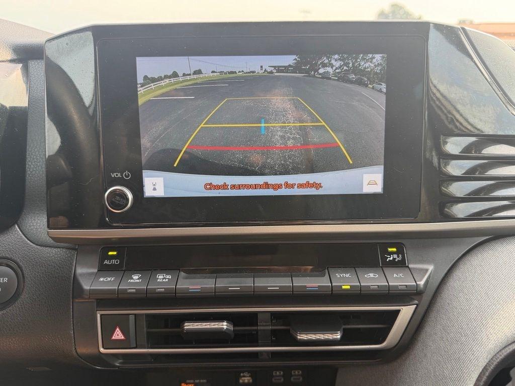 Toyota Camry  2025