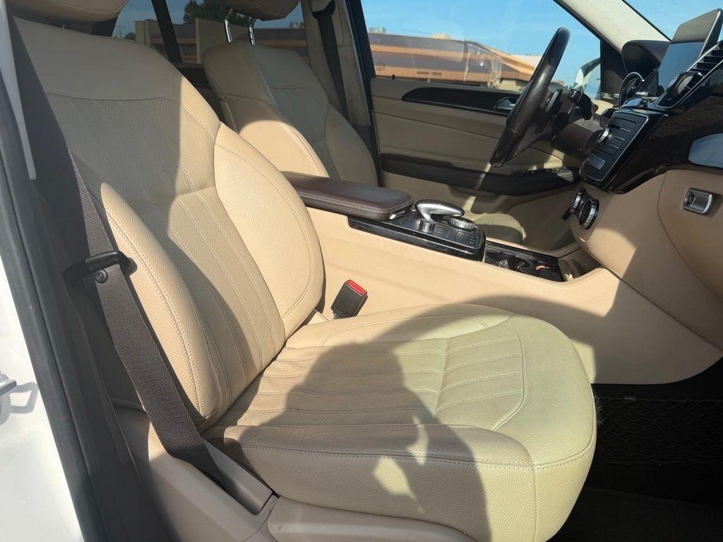 Mercedes-Benz GLE  2017