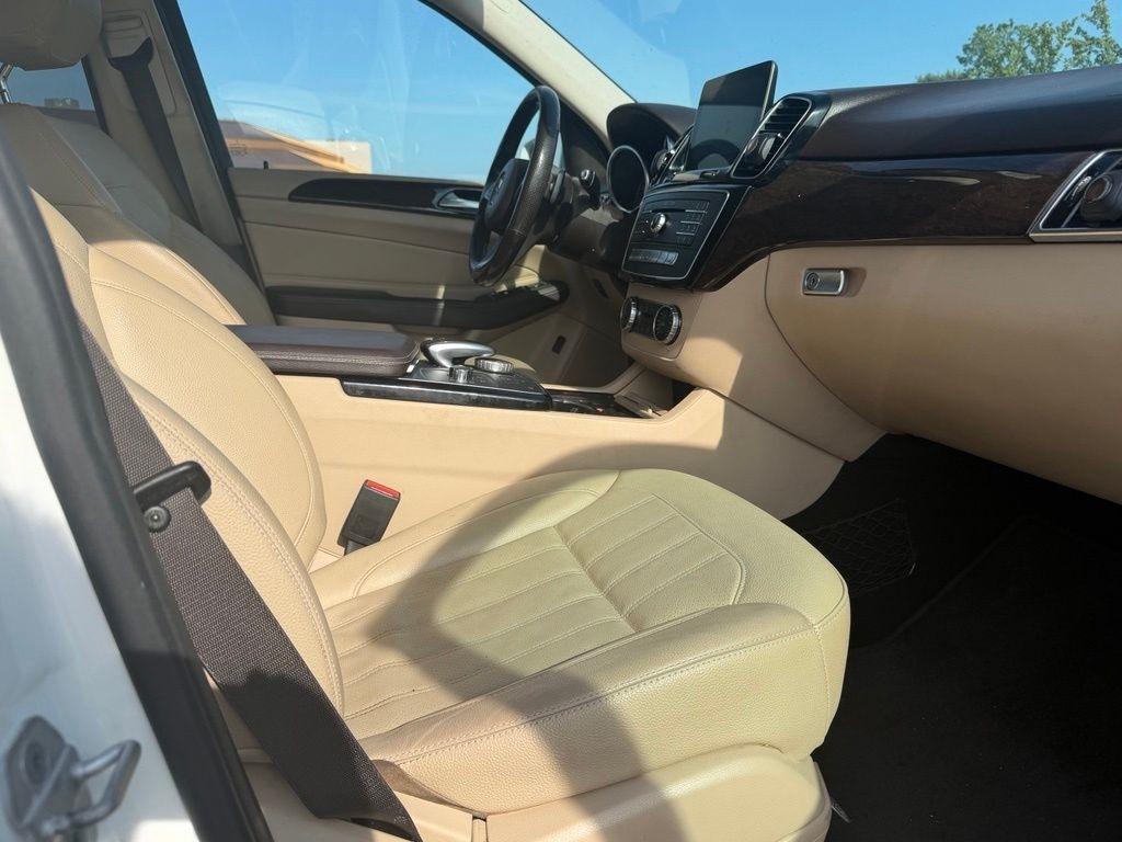 Mercedes-Benz GLE  2017