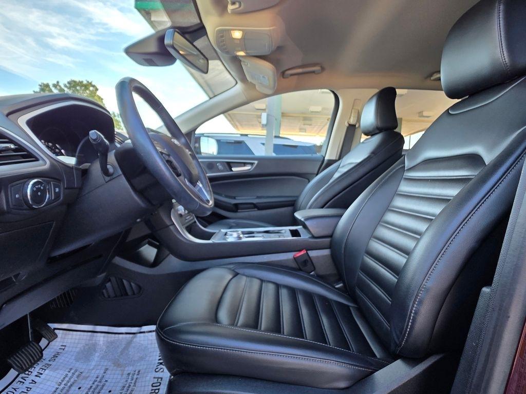 Ford Edge photo 9