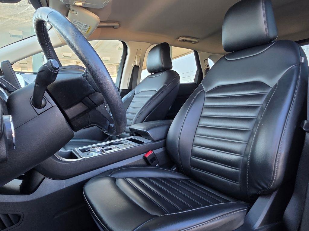 Ford Edge photo 11