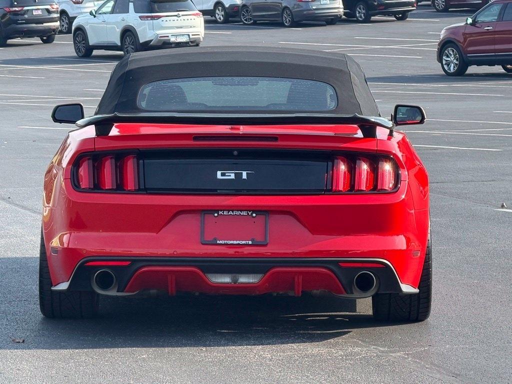 Ford Mustang photo 6