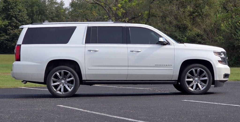Chevrolet Suburban  2017
