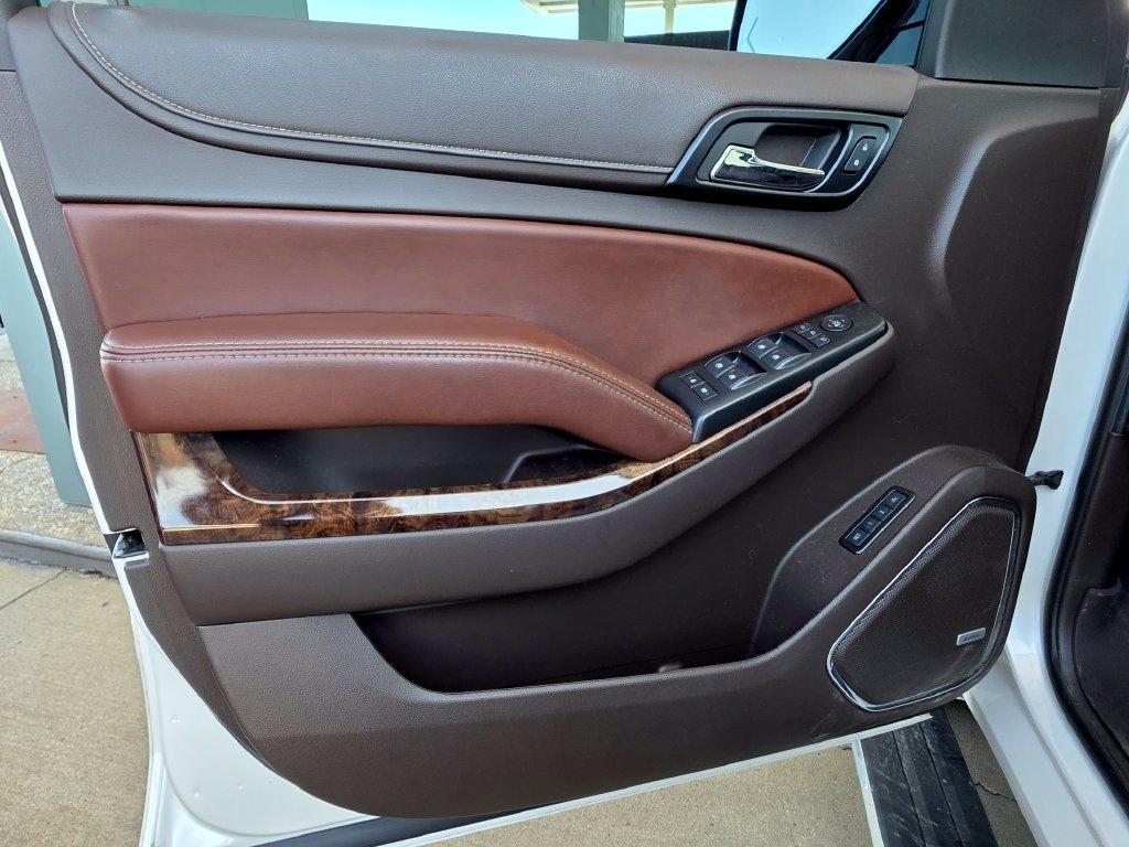 Chevrolet Suburban  2017