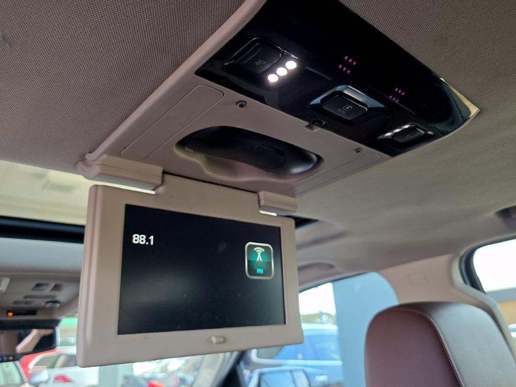 Chevrolet Suburban  2017