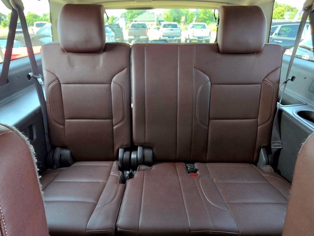 Chevrolet Suburban  2017