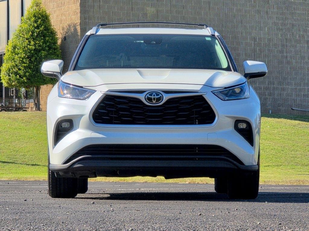 Toyota Highlander photo 2