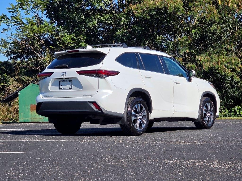 Toyota Highlander photo 4