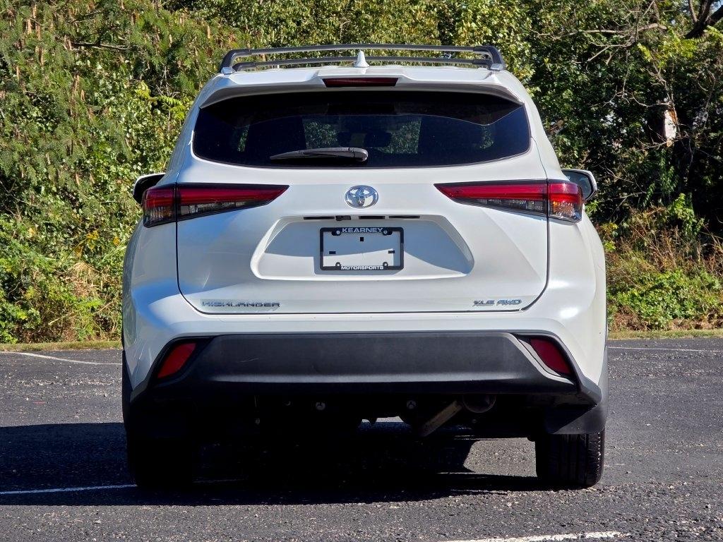 Toyota Highlander photo 5