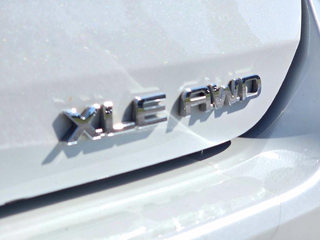 Toyota Highlander photo 7